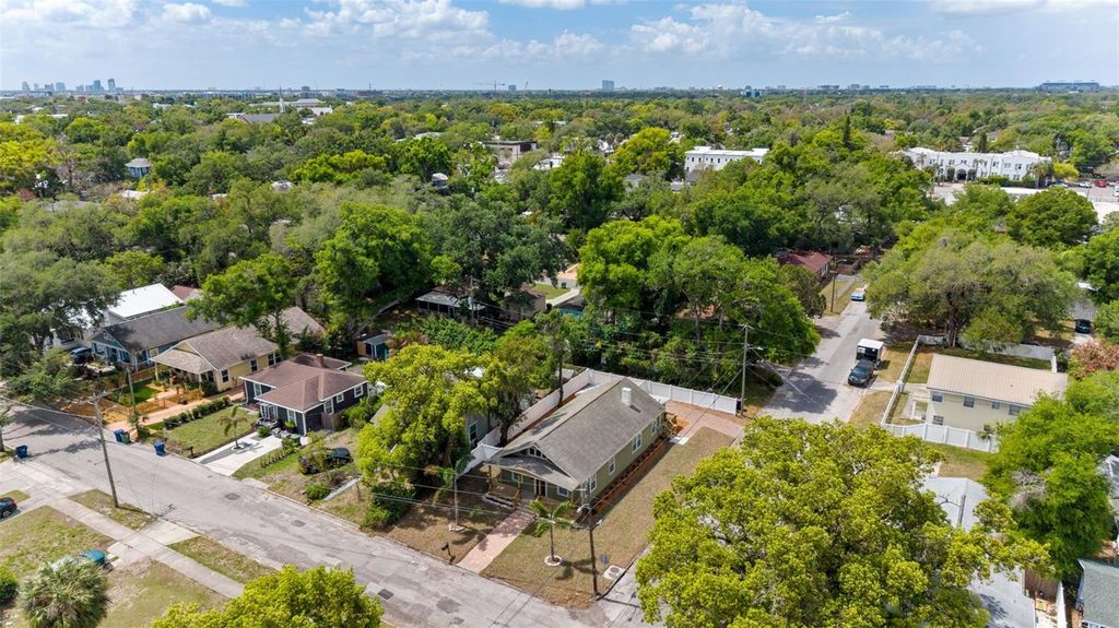 Image 40 of property listing at 3314 N JEFFERSON STREET, Tampa, FL 33603