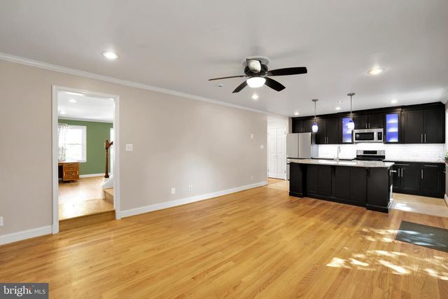 5807 CARLYLE, Cheverly, MD 20785