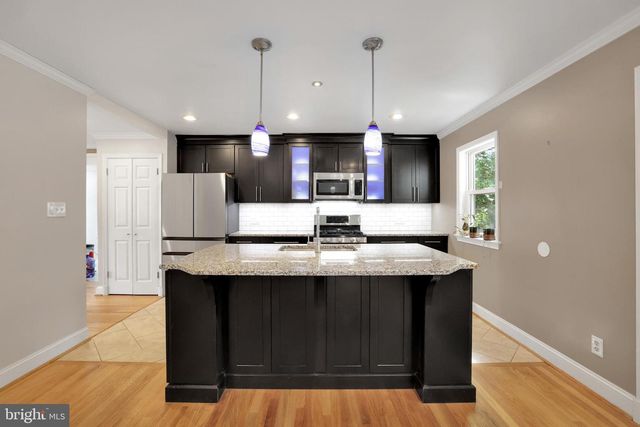 5807 CARLYLE, Cheverly, MD 20785
