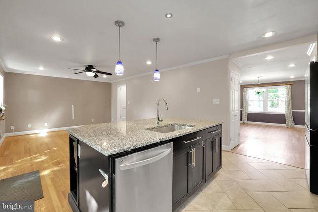 5807 CARLYLE, Cheverly, MD 20785