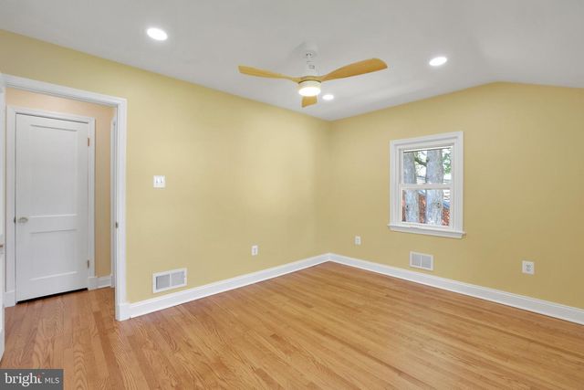 5807 CARLYLE, Cheverly, MD 20785