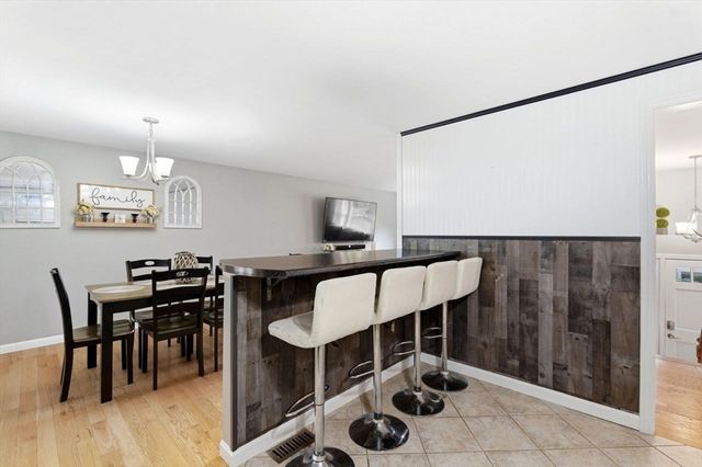 24 Lawton St, Haverhill, MA 01830