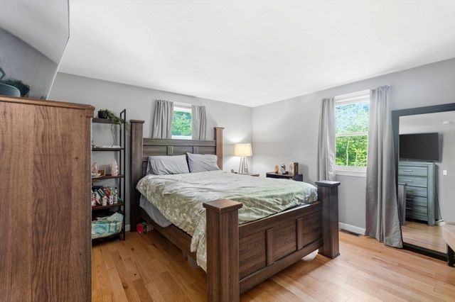 24 Lawton St, Haverhill, MA 01830