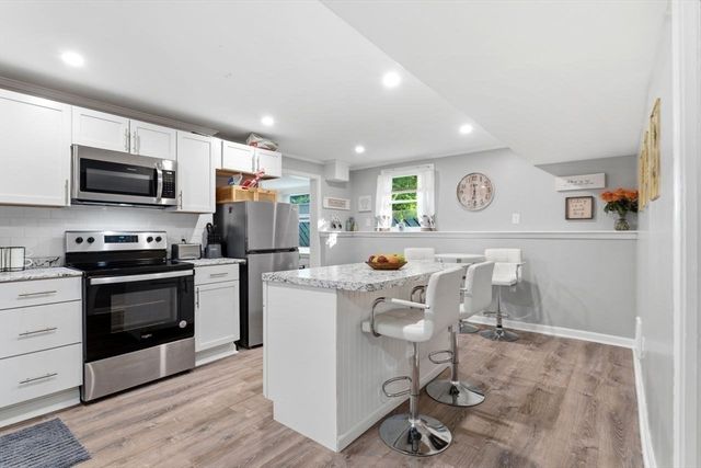 24 Lawton St, Haverhill, MA 01830