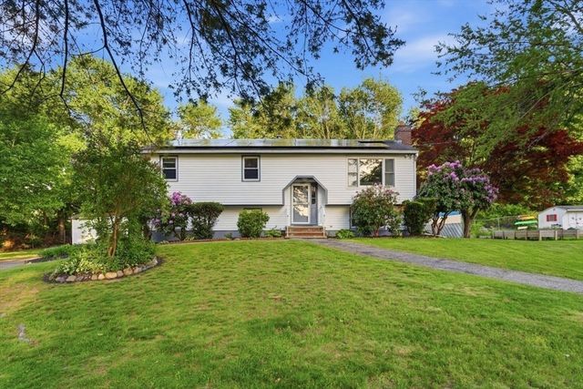 24 Lawton St, Haverhill, MA 01830