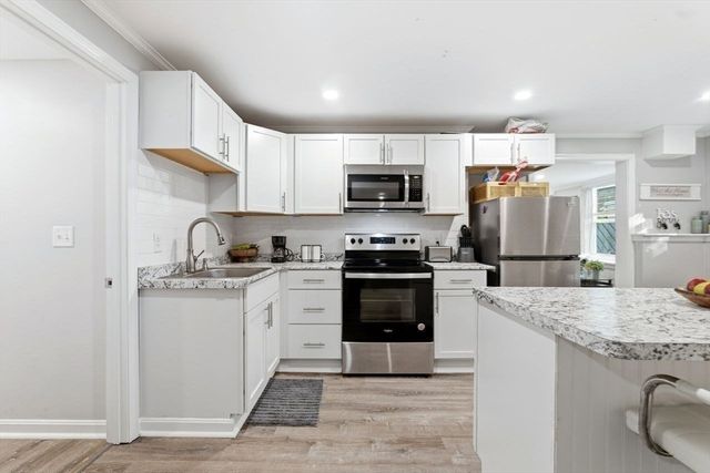 24 Lawton St, Haverhill, MA 01830