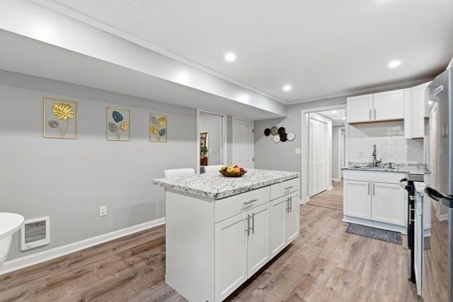24 Lawton St, Haverhill, MA 01830