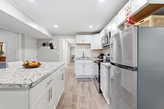24 Lawton St, Haverhill, MA 01830