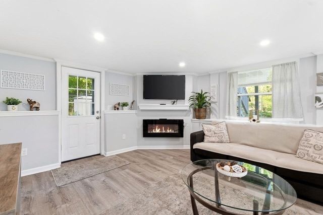 24 Lawton St, Haverhill, MA 01830