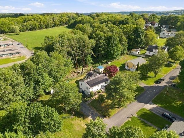 24 Lawton St, Haverhill, MA 01830