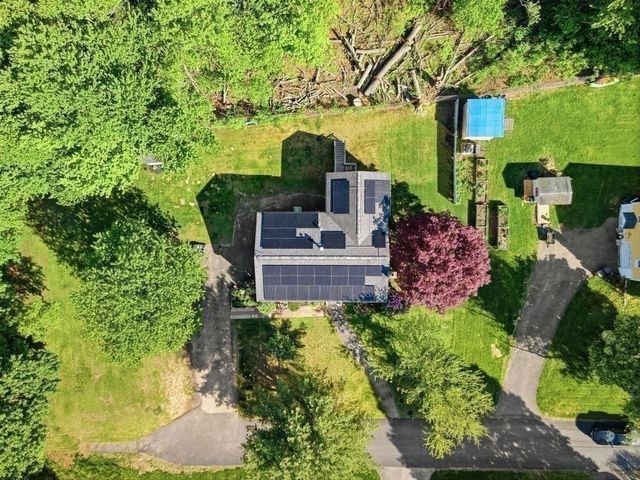 24 Lawton St, Haverhill, MA 01830