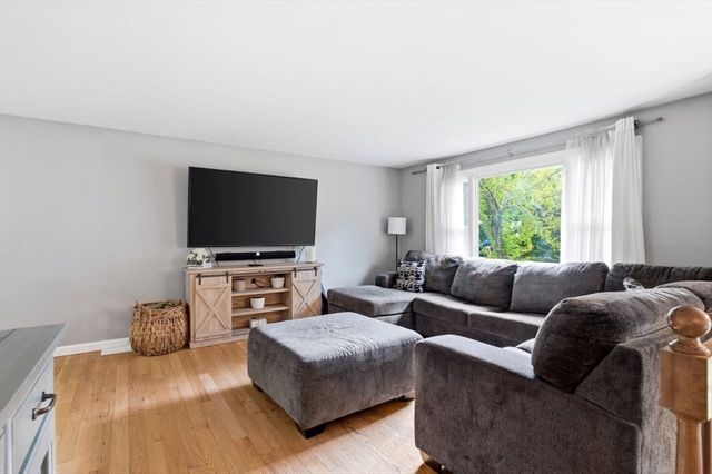 24 Lawton St, Haverhill, MA 01830