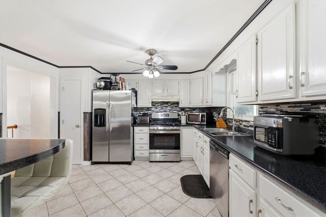 24 Lawton St, Haverhill, MA 01830