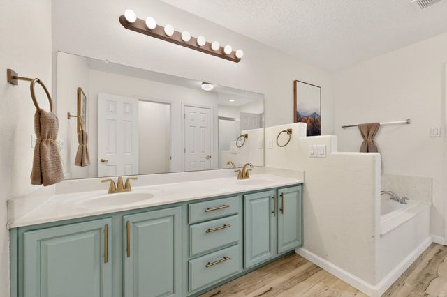 1923 Black Gold Street SE, Albuquerque, NM 87123