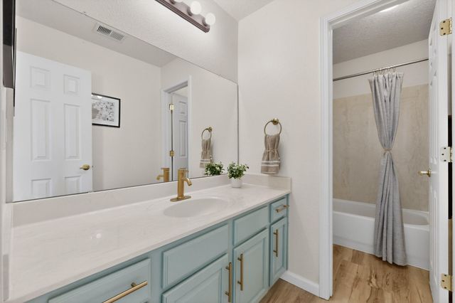 1923 Black Gold Street SE, Albuquerque, NM 87123