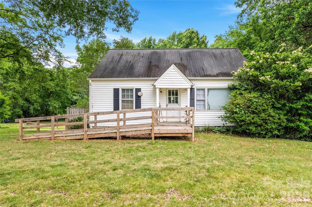 141 Vanzant Road, Mocksville, NC 27028