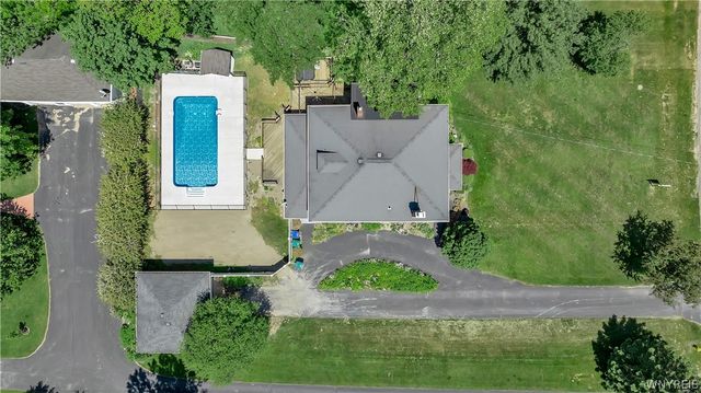 5274 Columbia Avenue, Hamburg, NY 14075