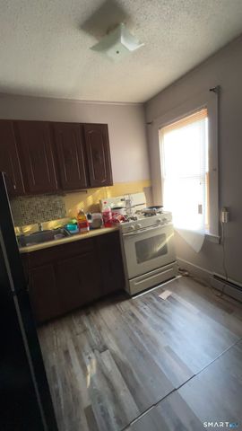 71 Central Avenue, East Hartford, CT 06108