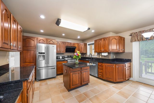 6140 Saline Ann Arbor Road, Saline, MI 48176