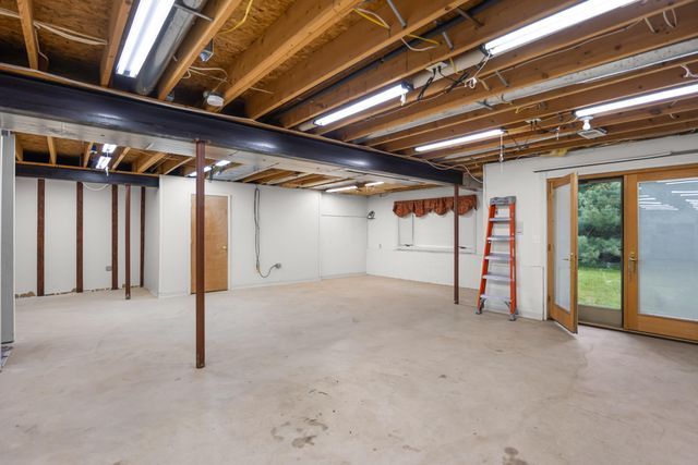 6140 Saline Ann Arbor Road, Saline, MI 48176