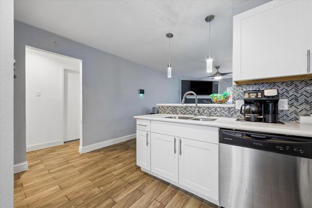 2907 Arkansas Avenue, Dickinson, TX 77539