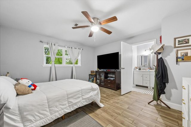 2907 Arkansas Avenue, Dickinson, TX 77539