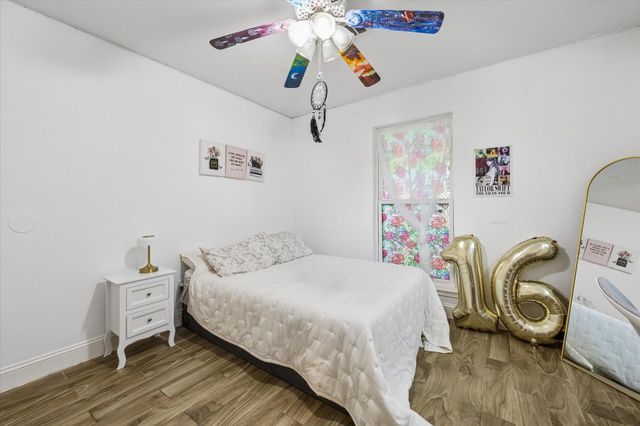 2907 Arkansas Avenue, Dickinson, TX 77539