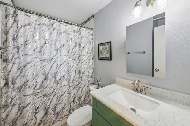 2907 Arkansas Avenue, Dickinson, TX 77539