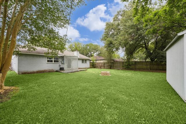 2907 Arkansas Avenue, Dickinson, TX 77539