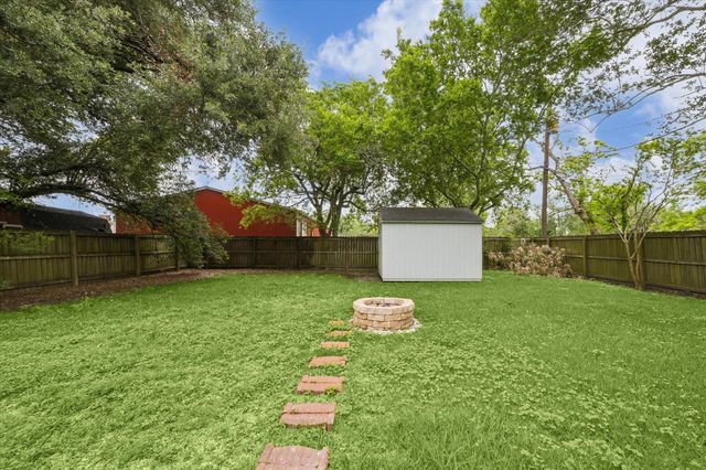 2907 Arkansas Avenue, Dickinson, TX 77539