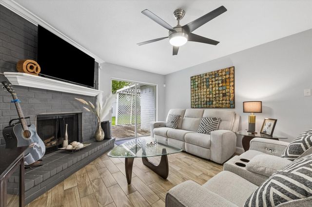 2907 Arkansas Avenue, Dickinson, TX 77539