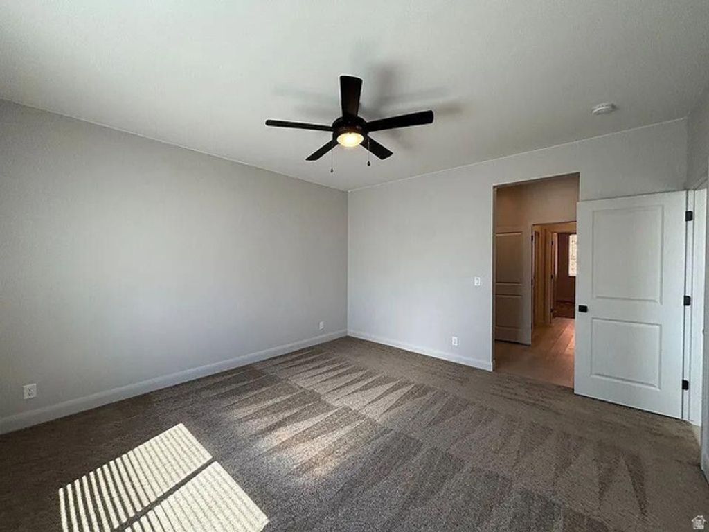 Image 5 of property listing at 840 N TWIN LAKES DR #414, St. George, UT 84770