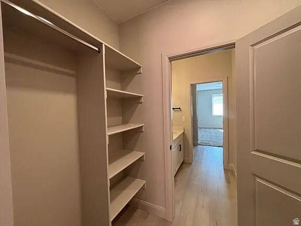 Image 7 of property listing at 840 N TWIN LAKES DR #414, St. George, UT 84770