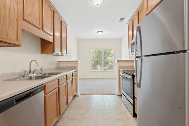 3300 Dogwood Drive 311, Hapeville, GA 30354