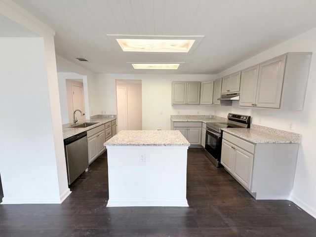 1707 Treeline DR, Cedar Park, TX 78613