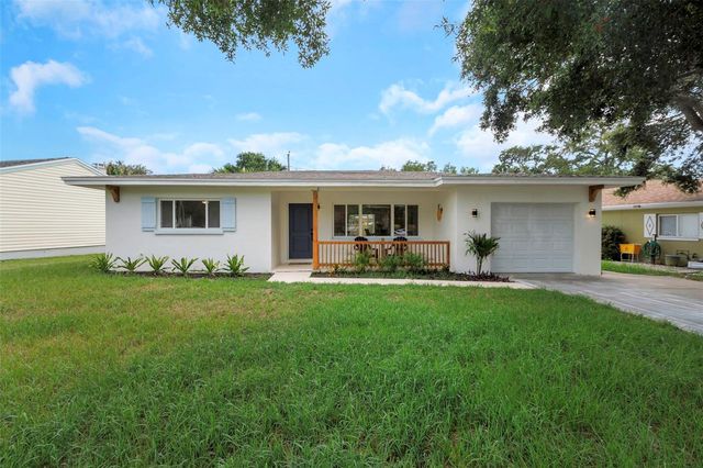 245 GROVE CIR N, Dunedin, FL 34698