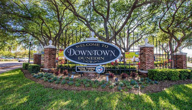 245 GROVE CIR N, Dunedin, FL 34698