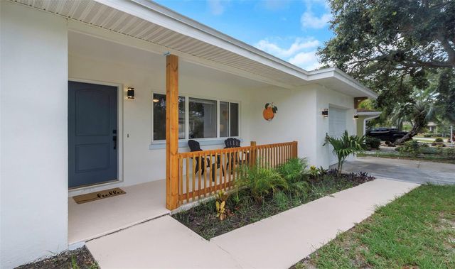 245 GROVE CIR N, Dunedin, FL 34698