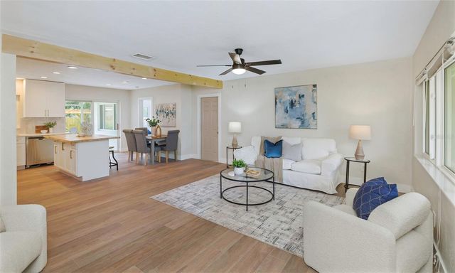 245 GROVE CIR N, Dunedin, FL 34698