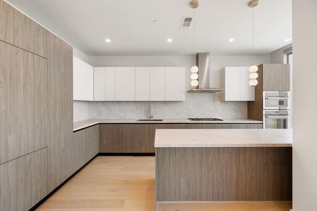 1711 Allen Parkway 2202, Houston, TX 77019
