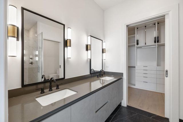 1711 Allen Parkway 2202, Houston, TX 77019