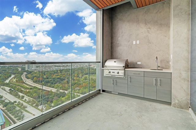 1711 Allen Parkway 2202, Houston, TX 77019