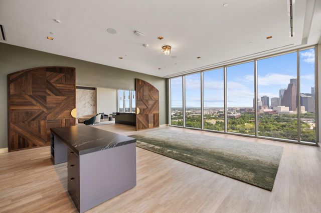 1711 Allen Parkway 2202, Houston, TX 77019