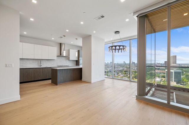 1711 Allen Parkway 2202, Houston, TX 77019