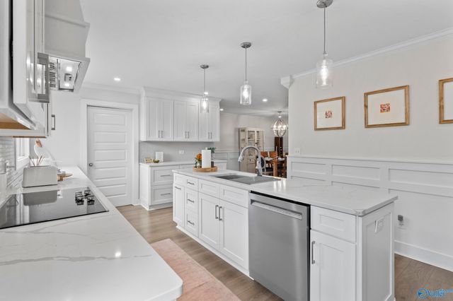 1917 Vanderbilt Circle, Huntsville, AL 35801