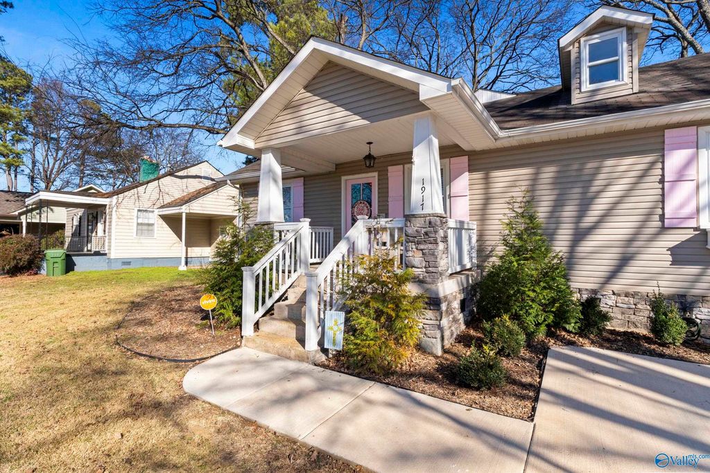 1917 Vanderbilt Circle, Huntsville, AL 35801