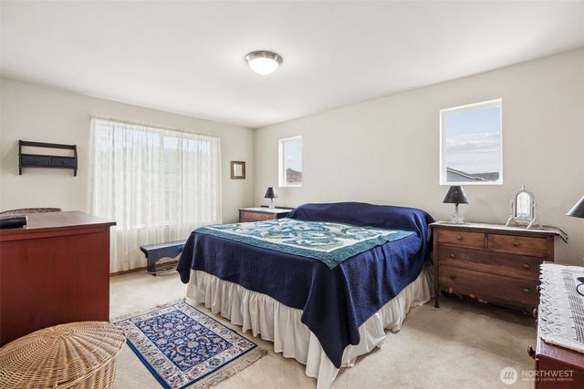 206 Lane Boulevard NW, Orting, WA 98360