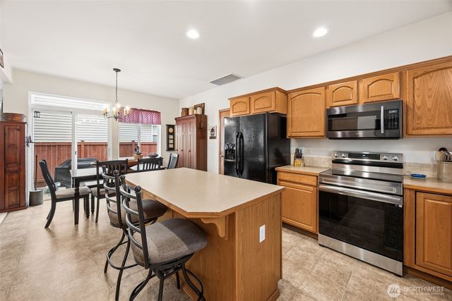 206 Lane Boulevard NW, Orting, WA 98360