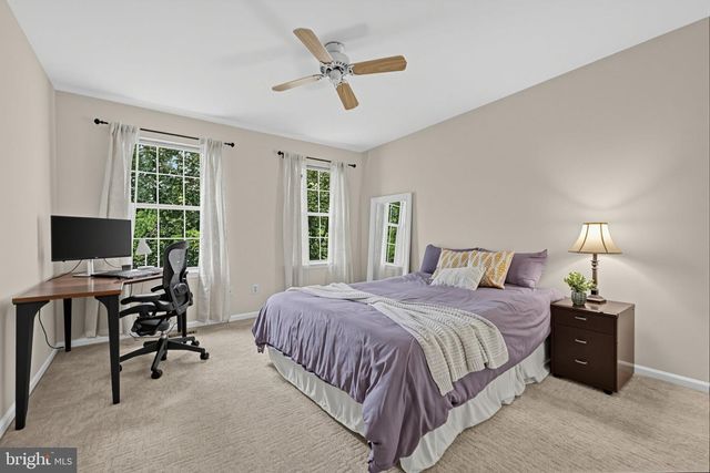 554 HERITAGE OAK DR, Yardley, PA 19067
