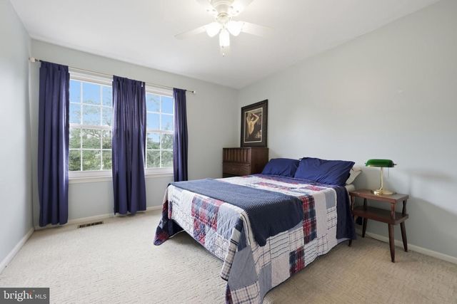 554 HERITAGE OAK DR, Yardley, PA 19067